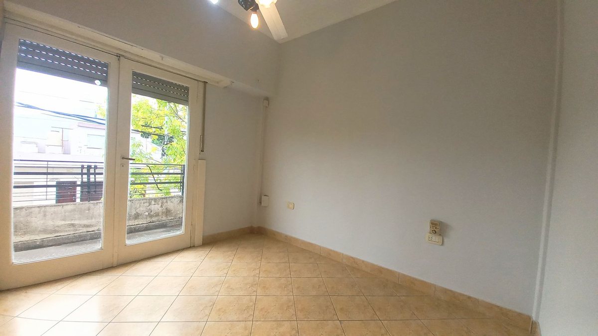 P H en Venta en Lanus, G.B.A. Zona Sur
