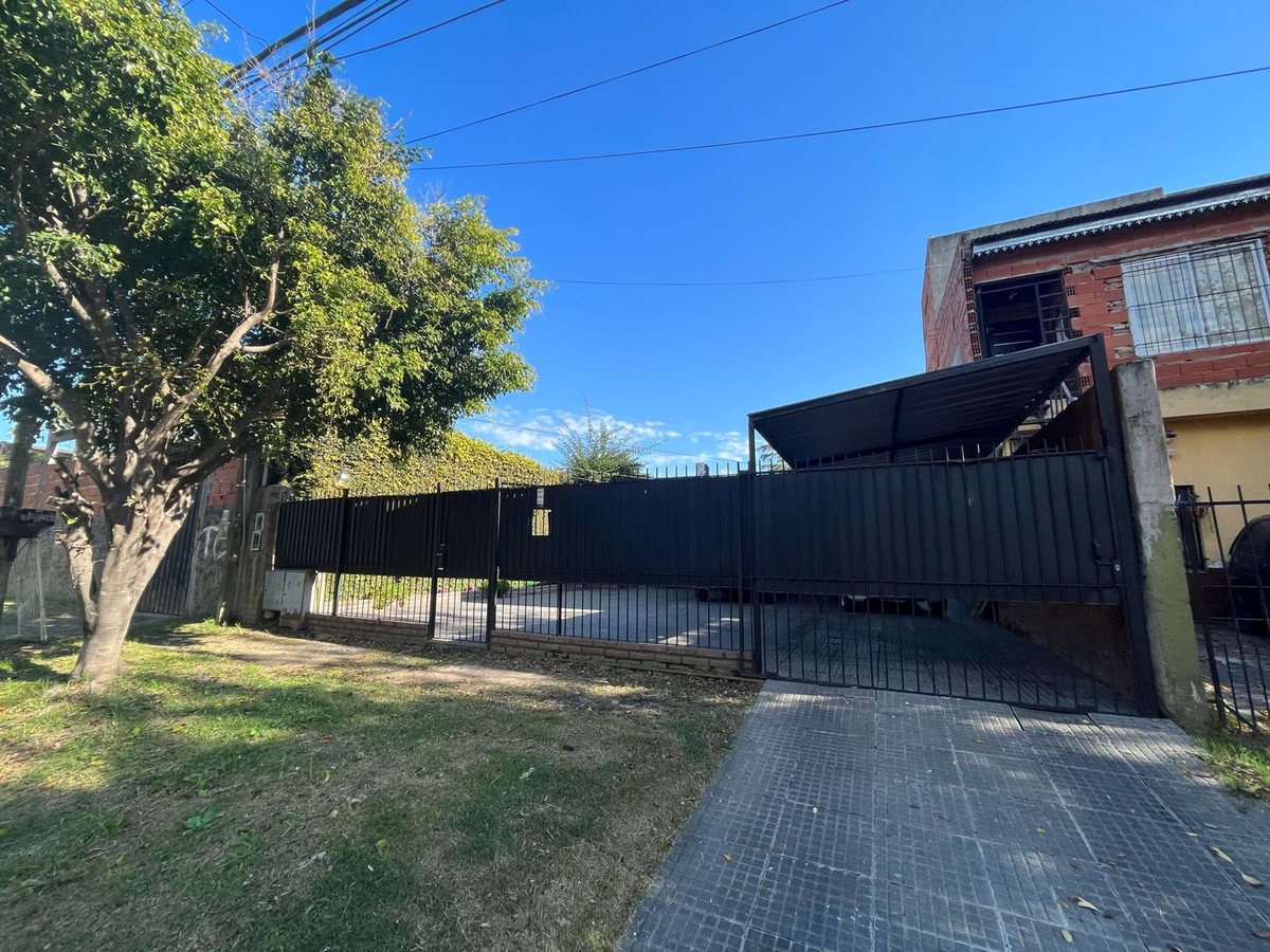 P H en Venta en Moron, G.B.A. Zona Oeste