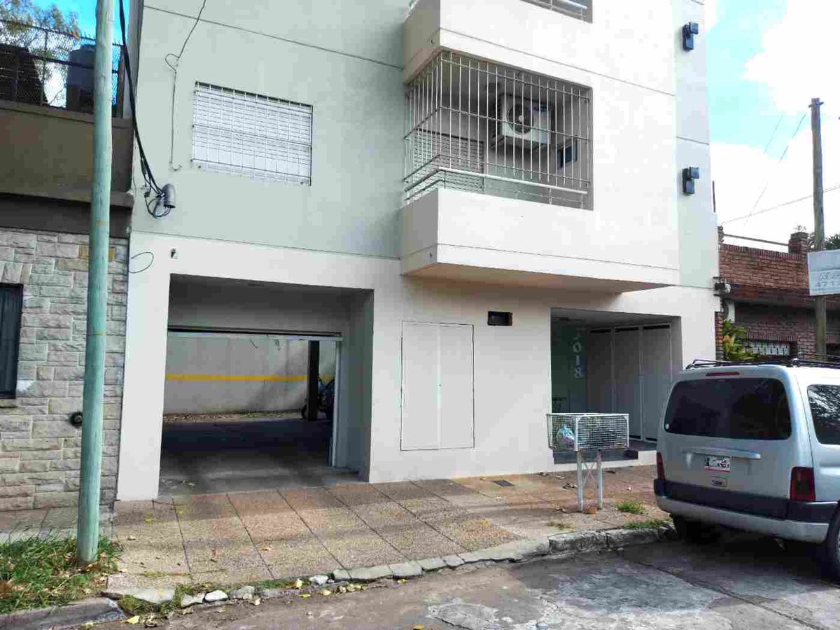 Cochera en Venta en Tres de Febrero, G.B.A. Zona Oeste