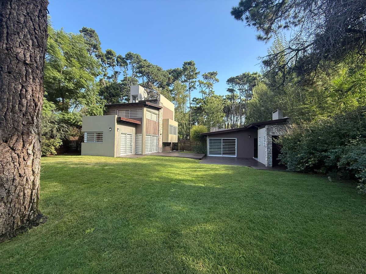 Casa en Venta en Villa Gesell, Buenos Aires Interior