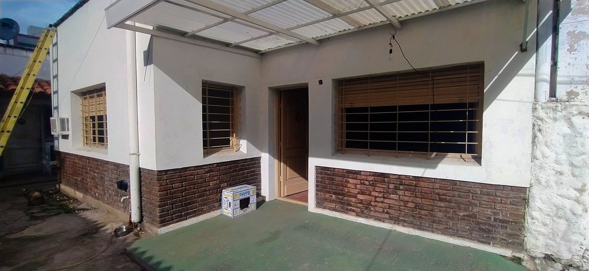 P H en Venta en Moron, G.B.A. Zona Oeste