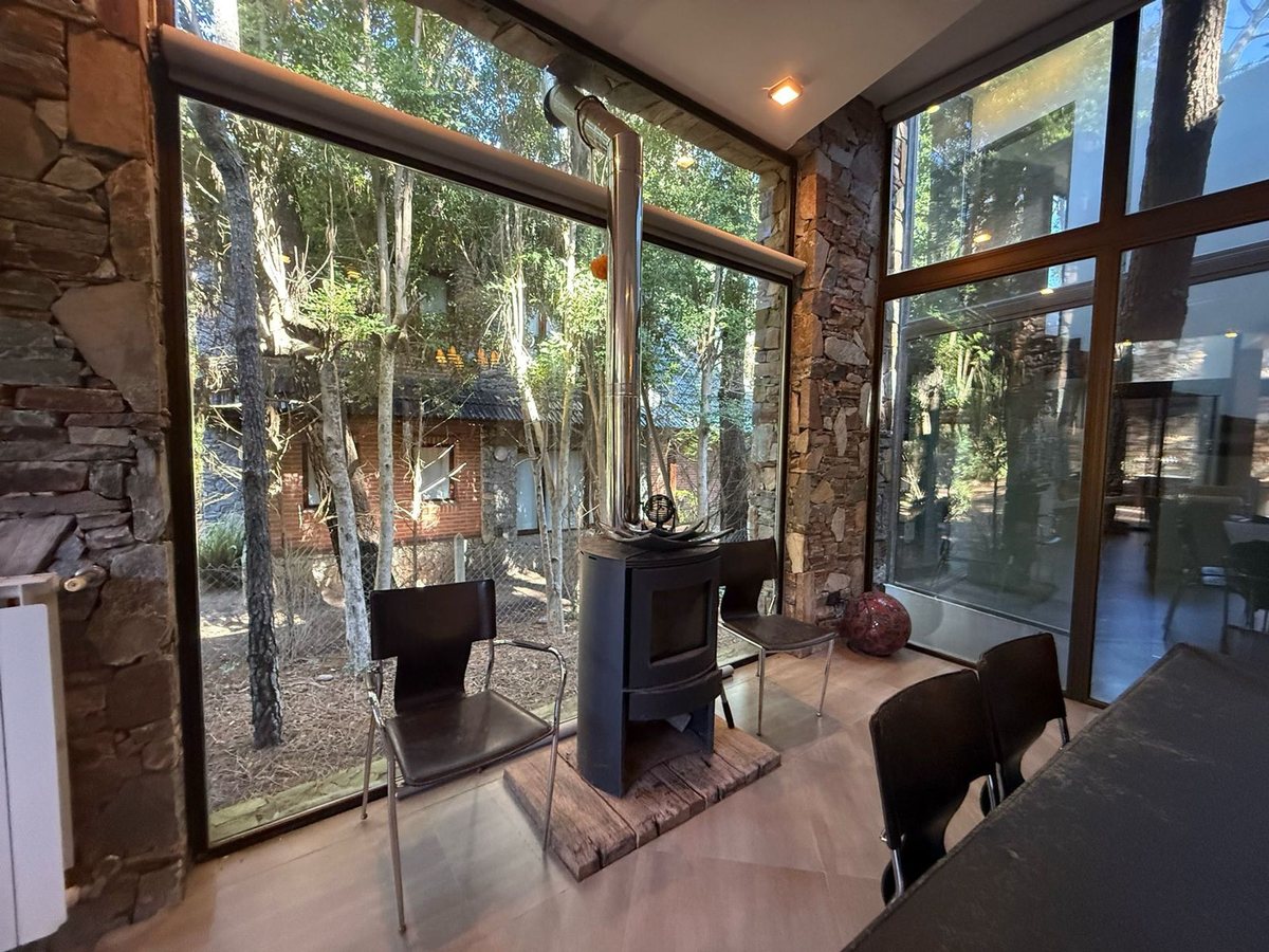 Casa en Venta en Villa Gesell, Buenos Aires Interior