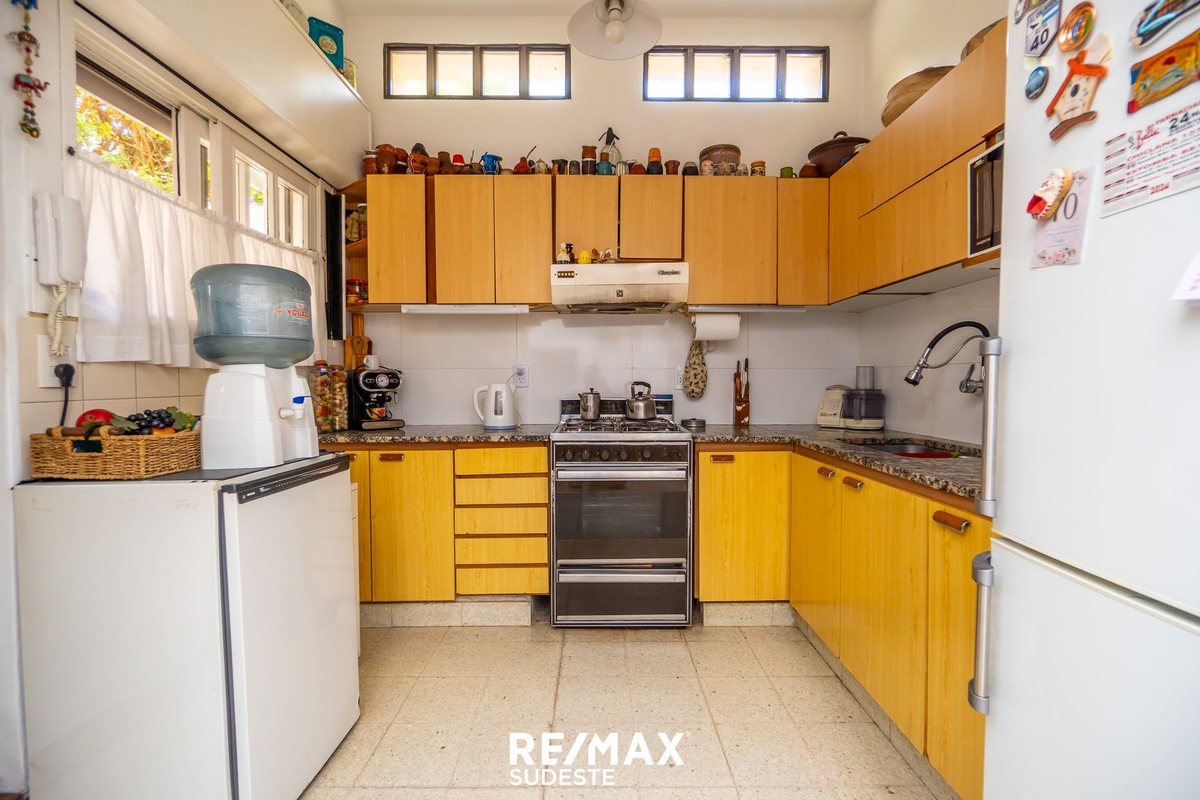 P H en Venta en Bahia Blanca, Buenos Aires Interior