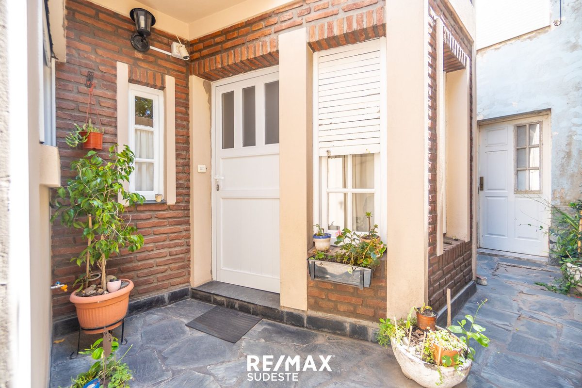 P H en Venta en Bahia Blanca, Buenos Aires Interior