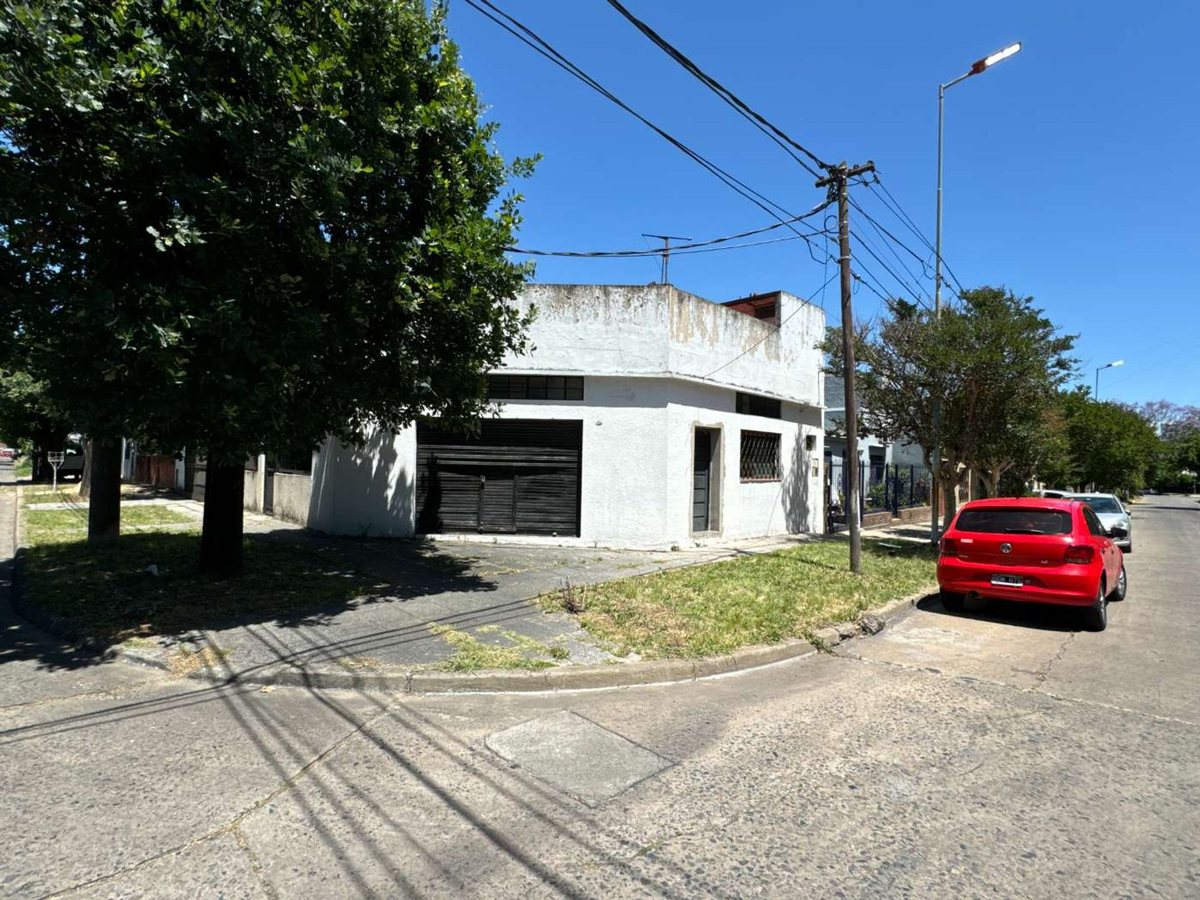 Casa en Venta en Moron, G.B.A. Zona Oeste