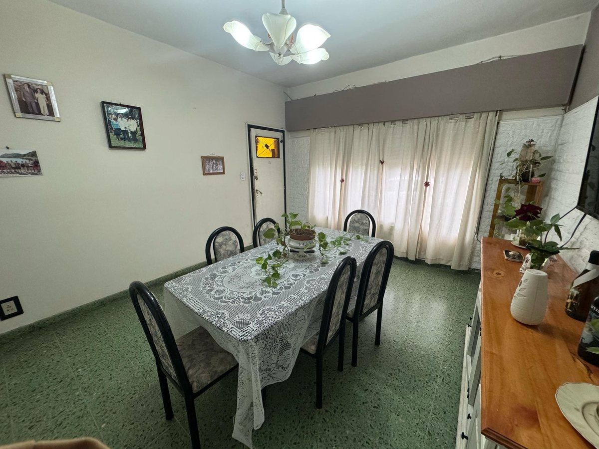 Casa en Venta en Moron, G.B.A. Zona Oeste