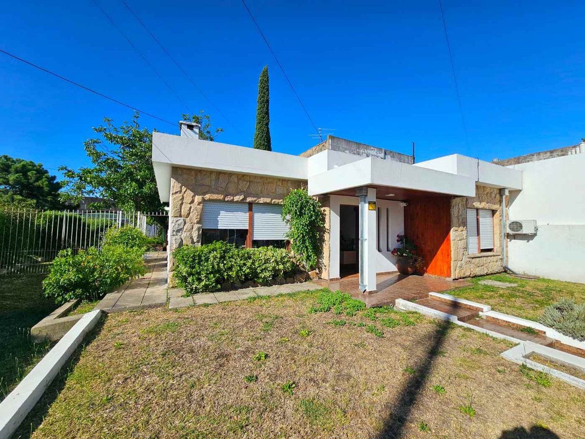 Casa en Venta en Moron, G.B.A. Zona Oeste