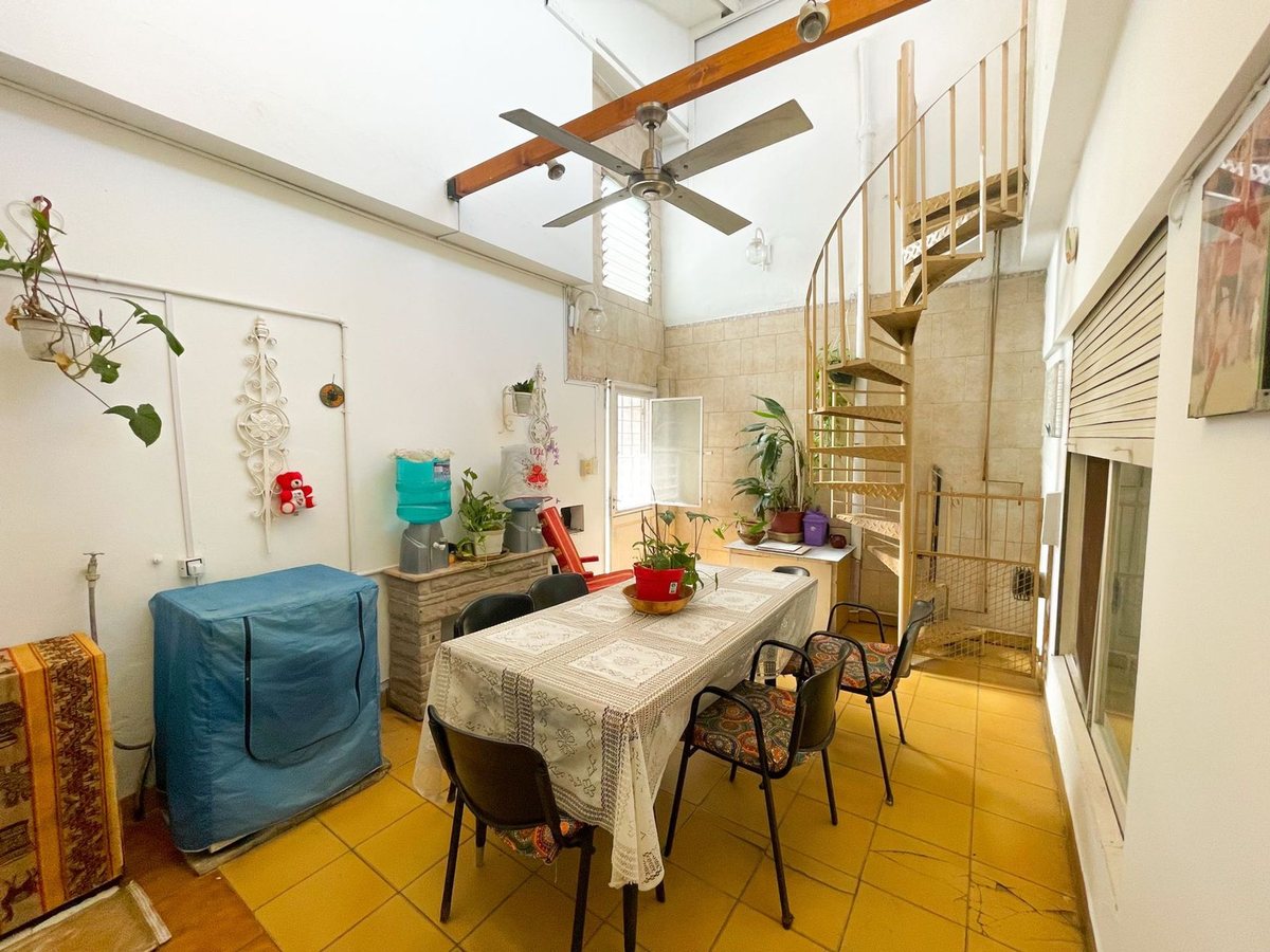 P H en Venta en Lanus, G.B.A. Zona Sur