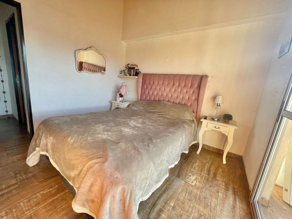 P H en Venta en Moron, G.B.A. Zona Oeste
