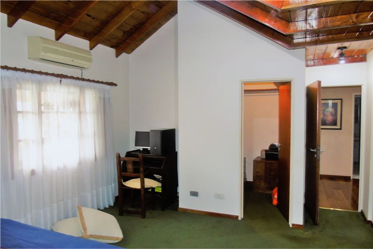 Casa en Venta en Moron, G.B.A. Zona Oeste