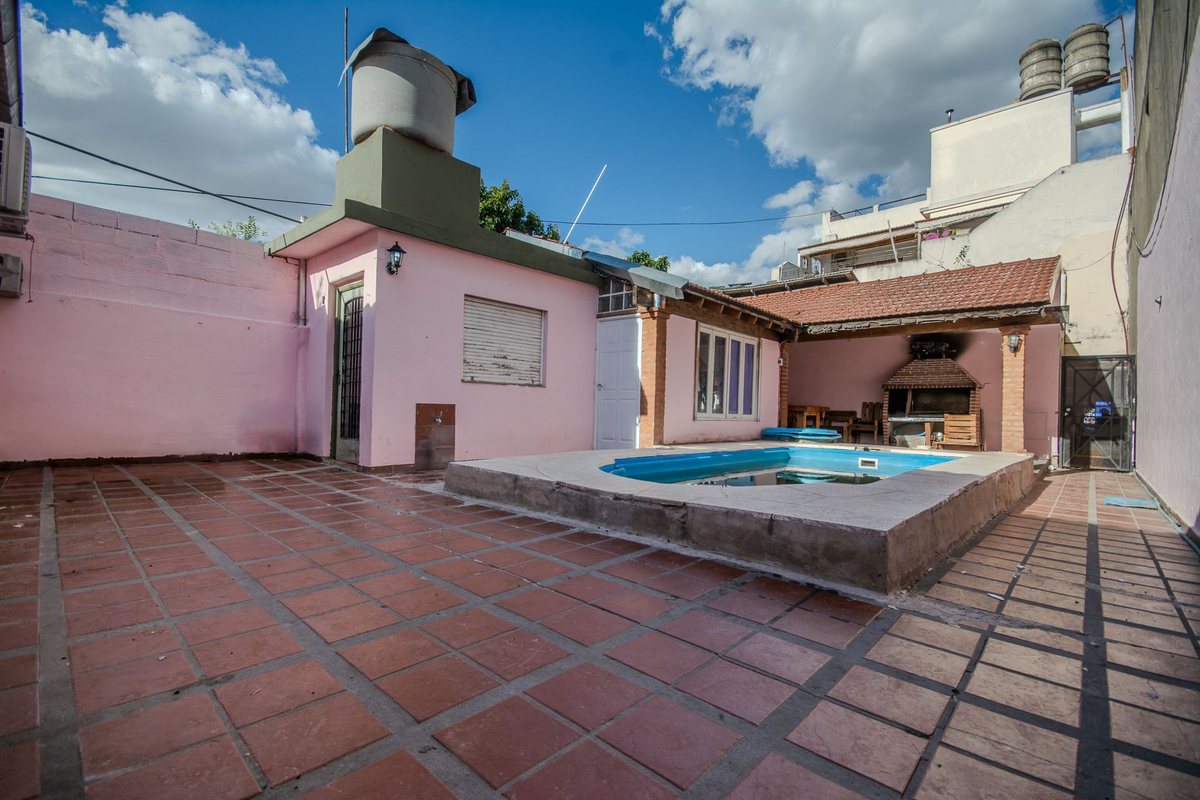 P H en Venta en Tres de Febrero, G.B.A. Zona Oeste
