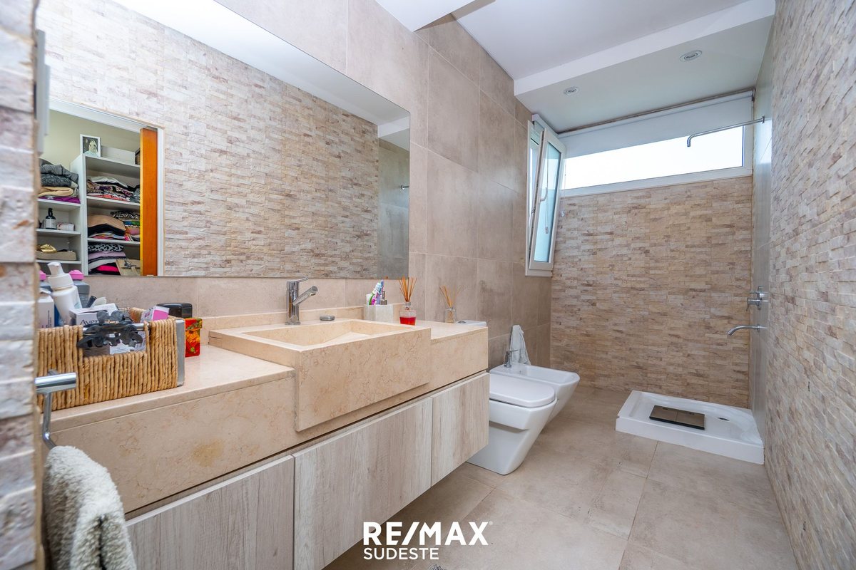 Casa en Venta en Bahia Blanca, Buenos Aires Interior