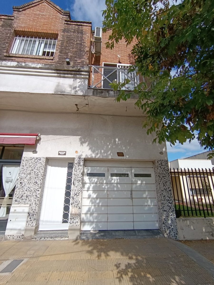 P H en Venta en Moron, G.B.A. Zona Oeste