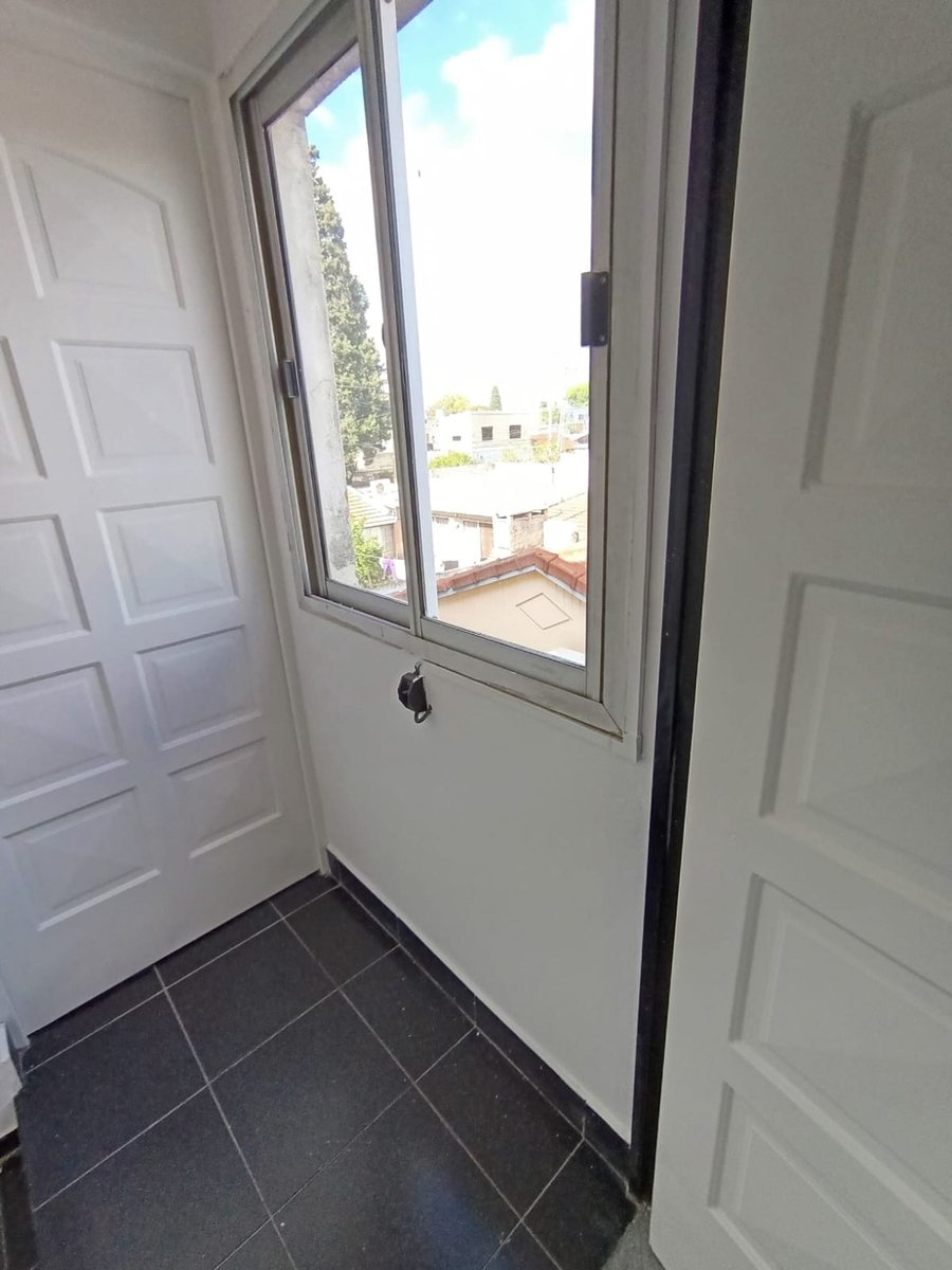 P H en Venta en Moron, G.B.A. Zona Oeste