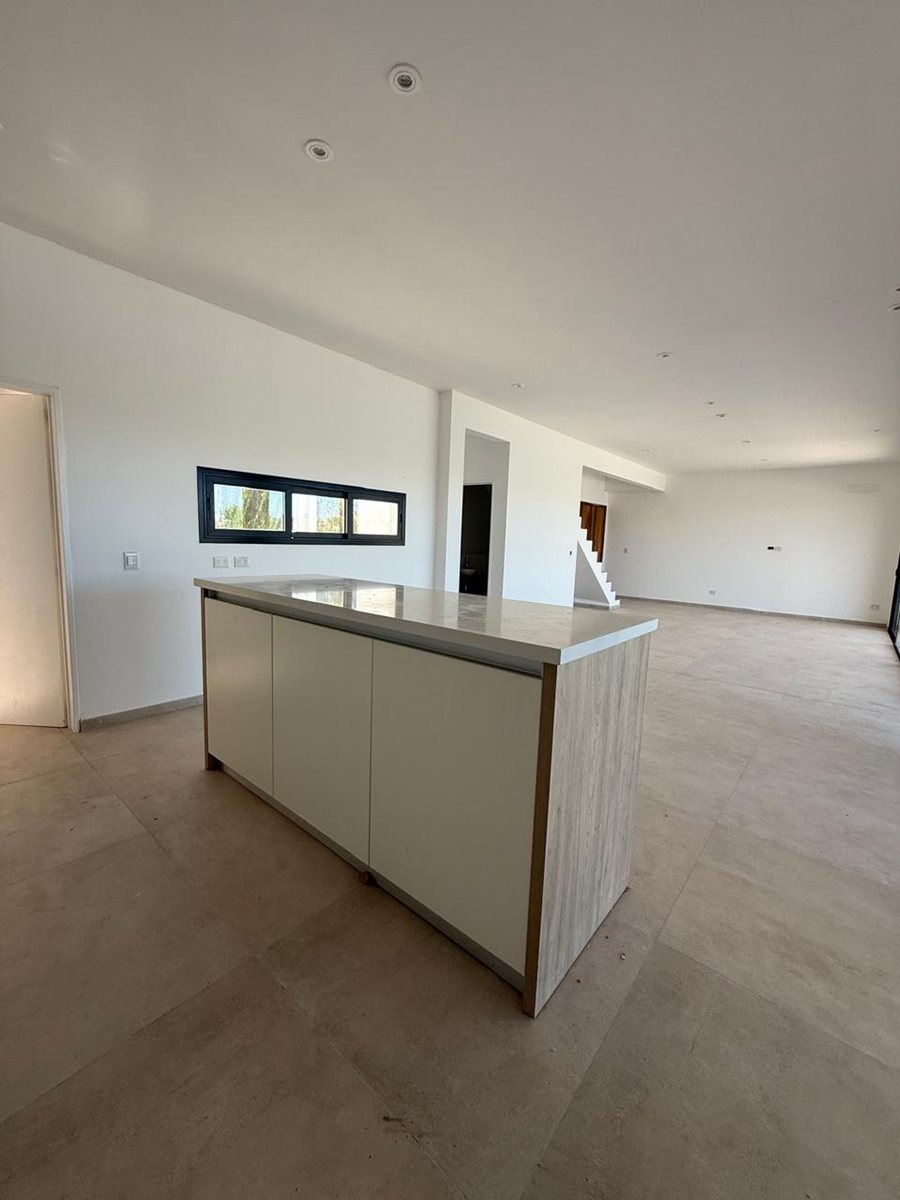 Casa en Alquiler en Escobar, G.B.A. Zona Norte