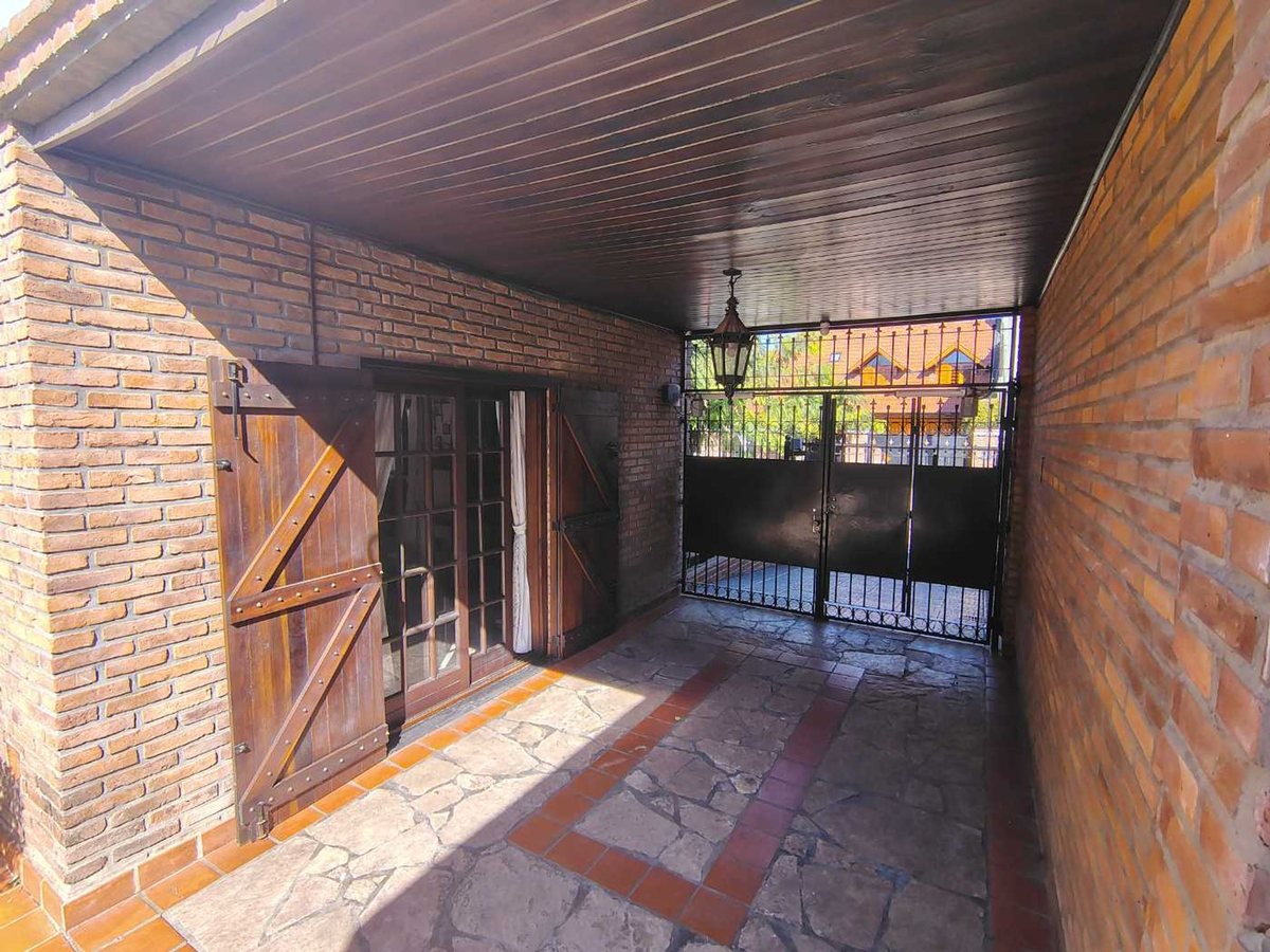 Casa en Venta en Hurlingham, G.B.A. Zona Oeste