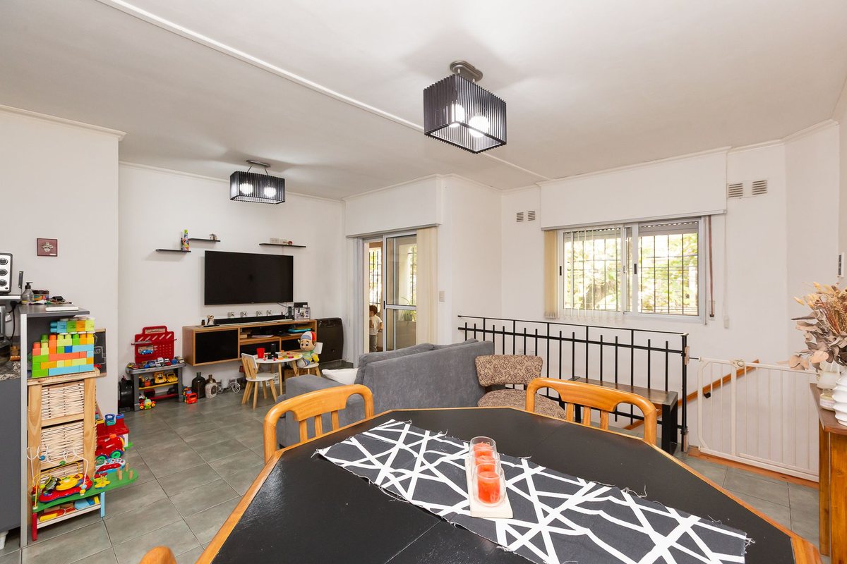 P H en Venta en Tres de Febrero, G.B.A. Zona Oeste