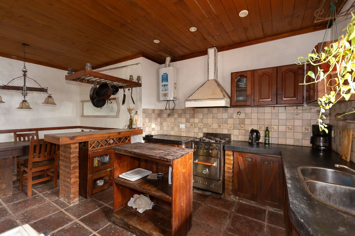 Casa en Venta en Moron, G.B.A. Zona Oeste