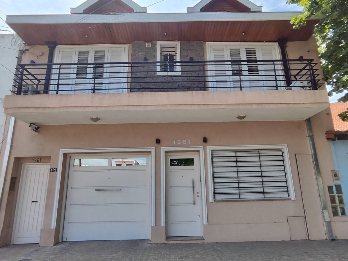 P H en Venta en Lomas de Zamora, G.B.A. Zona Sur